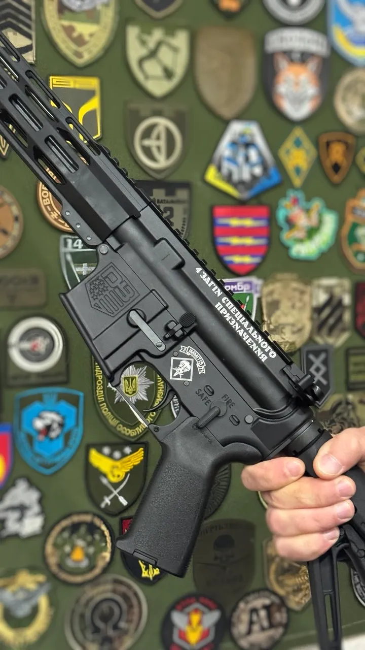 AR-15: Пам'ятне гравіювання